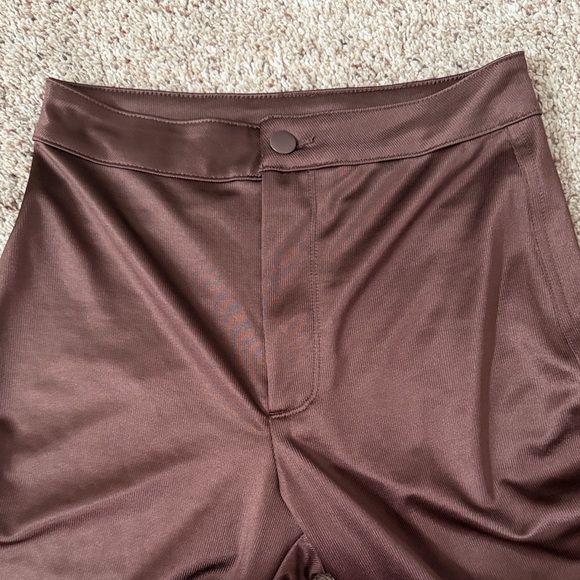 SKIMS Brown Skinny Pants - Picture 5 of 12